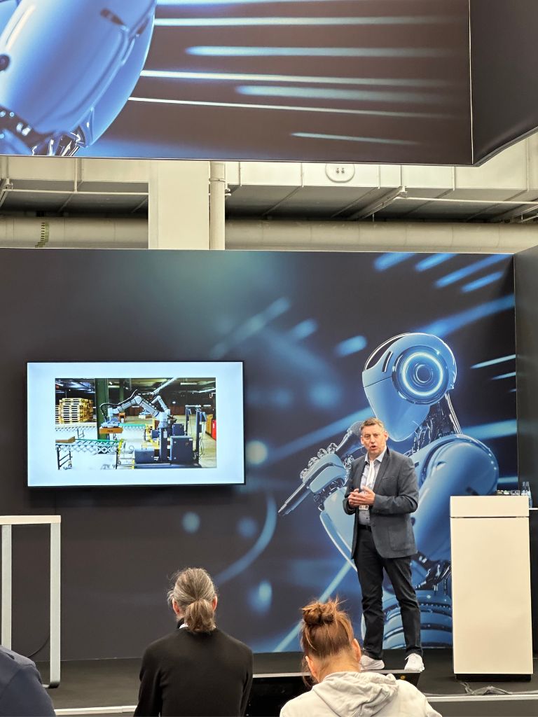 Ulrich Möller speaking at Hannover Messe