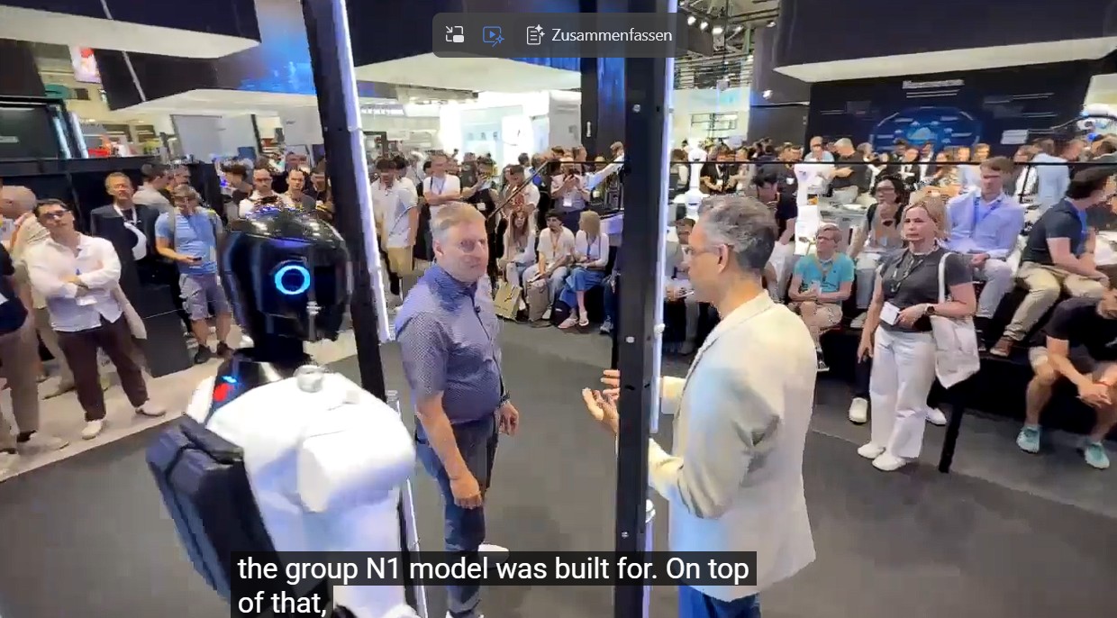 SPS展会上的Neura Robotics展台，展示与NVIDIA合作伙伴关系的人形机器人
